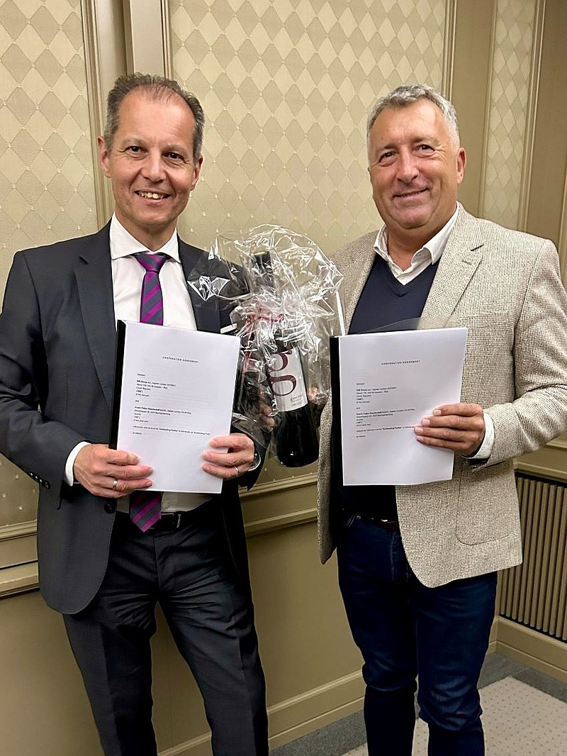 Martin Bergsmann (L) and Tomáš Těthal (R).
