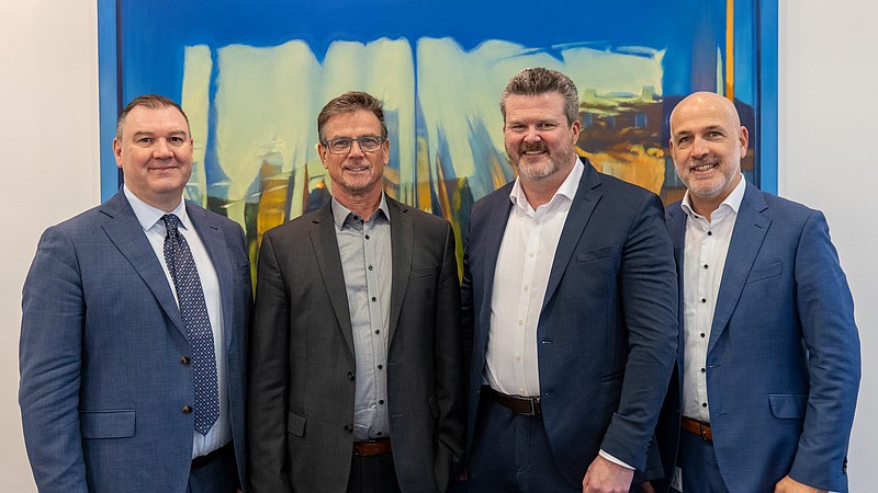 Left to right: Alan Newman (Chief Product Officer, Authentix), Peter Mühlfelder (Executive Senior VP for Business Area Security, KURZ), Kevin McKenna (CEO, Authentix), Gerben van Wijk (Head of Business Area Security, KURZ).